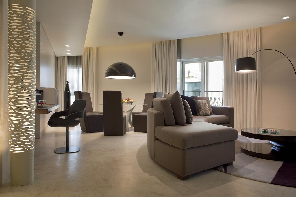 Al Ain Rotana Otel Dış mekan fotoğraf A living room