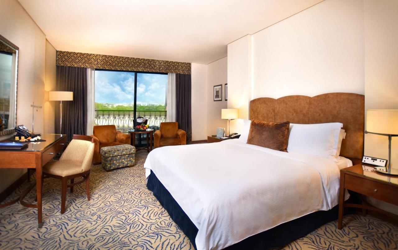 Al Ain Rotana Otel Dış mekan fotoğraf