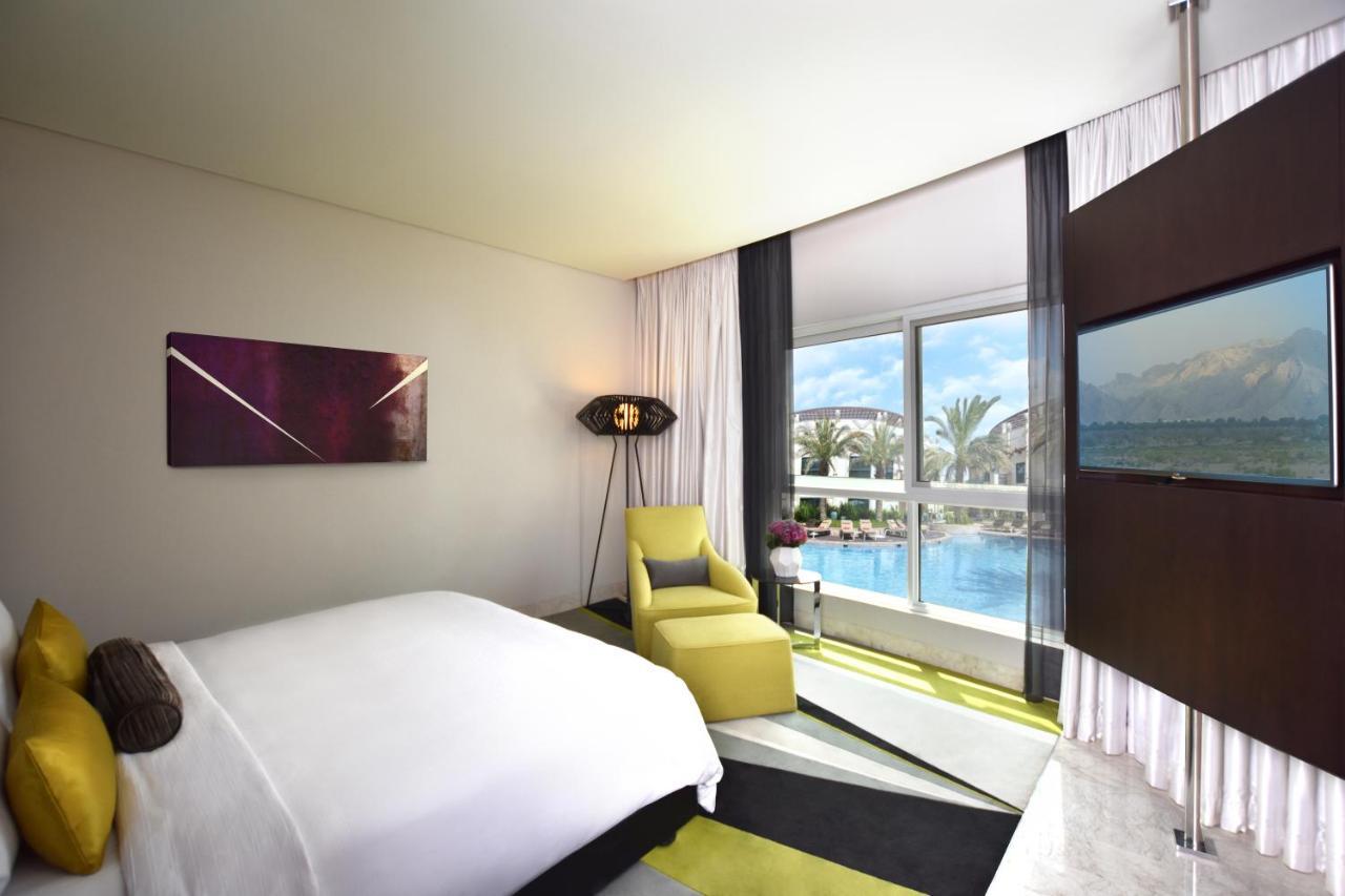 Al Ain Rotana Otel Dış mekan fotoğraf Deluxe room