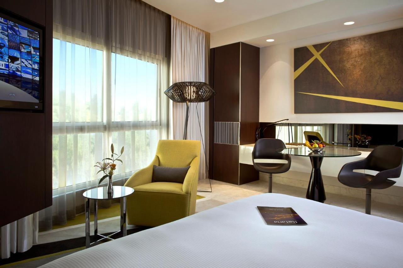 Al Ain Rotana Otel Oda fotoğraf